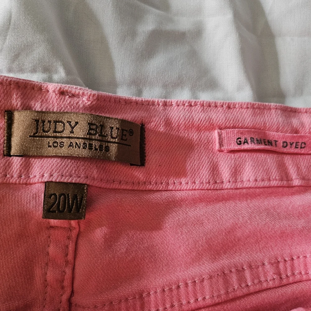 Judy Blue Garment Dyed Pink Cropped Jeans Size 20W - Picture 6 of 8